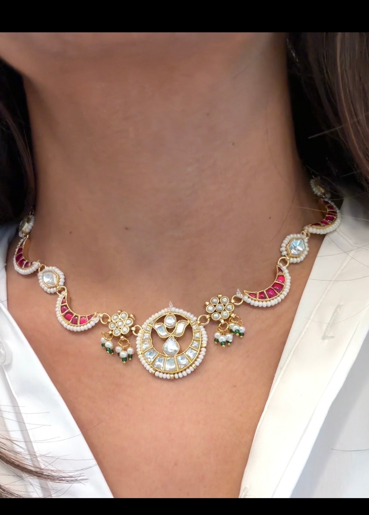 Sunheri Dainty Jadau Kundan Necklace