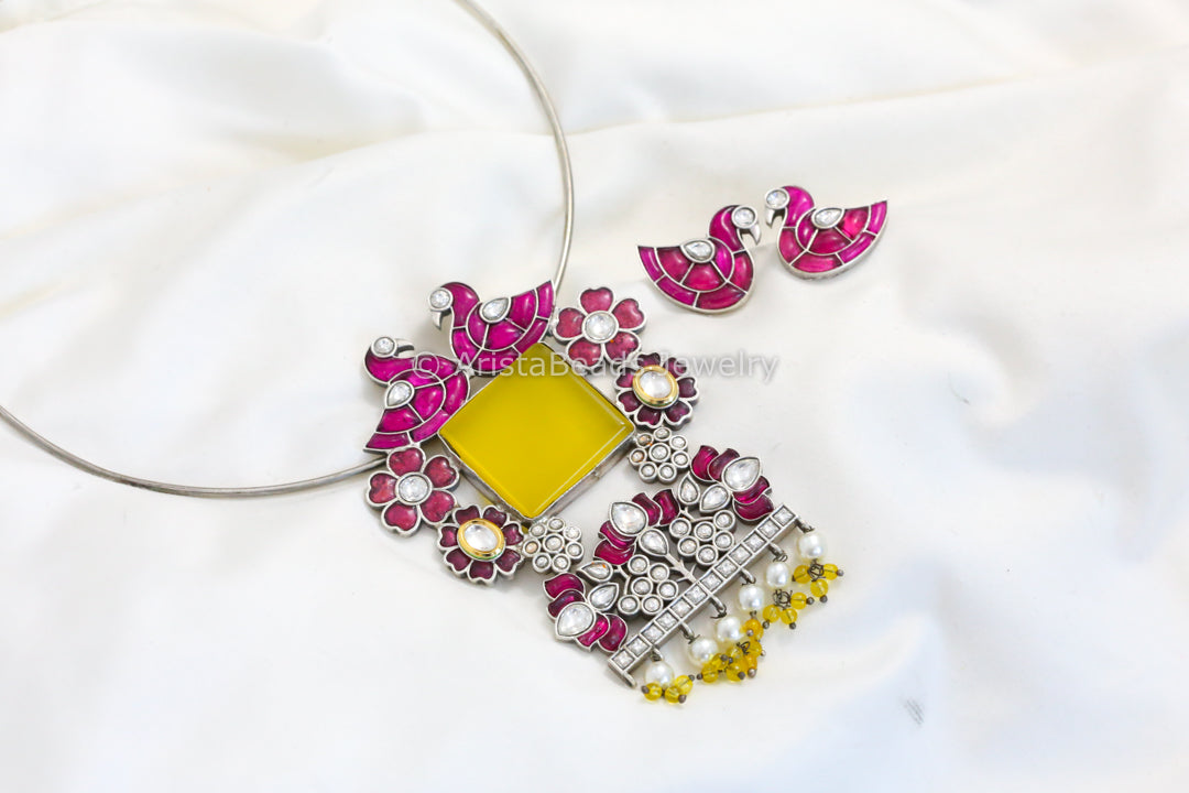 Yellow Monalisa Stone Jadau Pendant Hasli Set