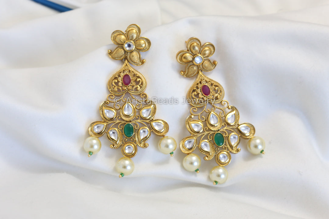 Antique Gold Kundan Earrings