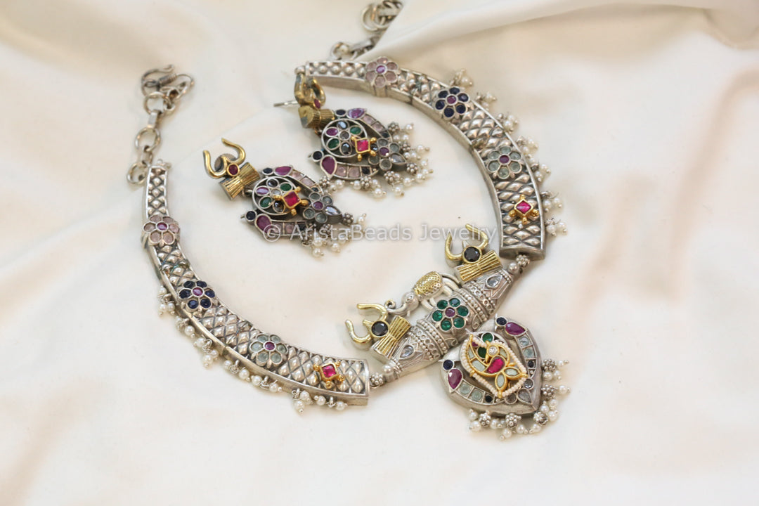 Kundan Fusion Dual Tone Hasli Necklace Set - Multi