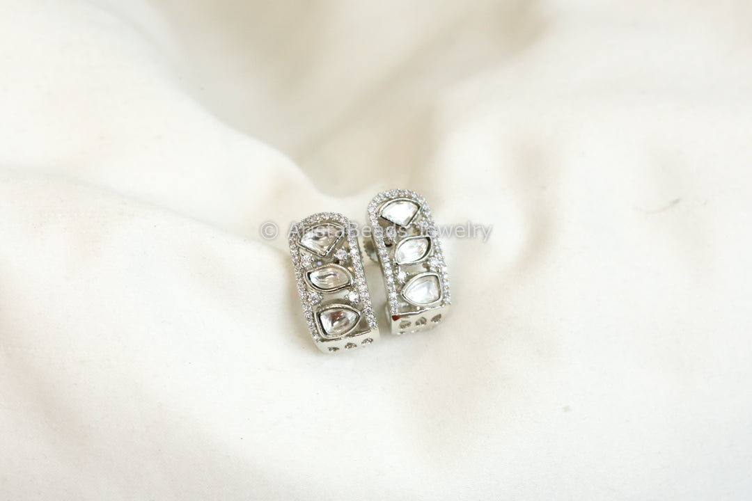 Dainty Kundan Earrings - Silver