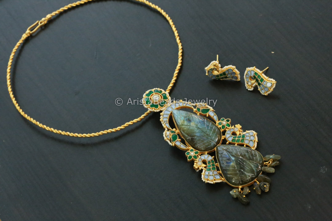 Labradorite & Kundan Fusion Pendant Set (Removable)