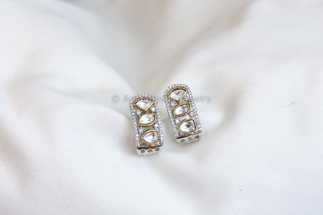 Dainty Kundan Earrings - Dual Tone