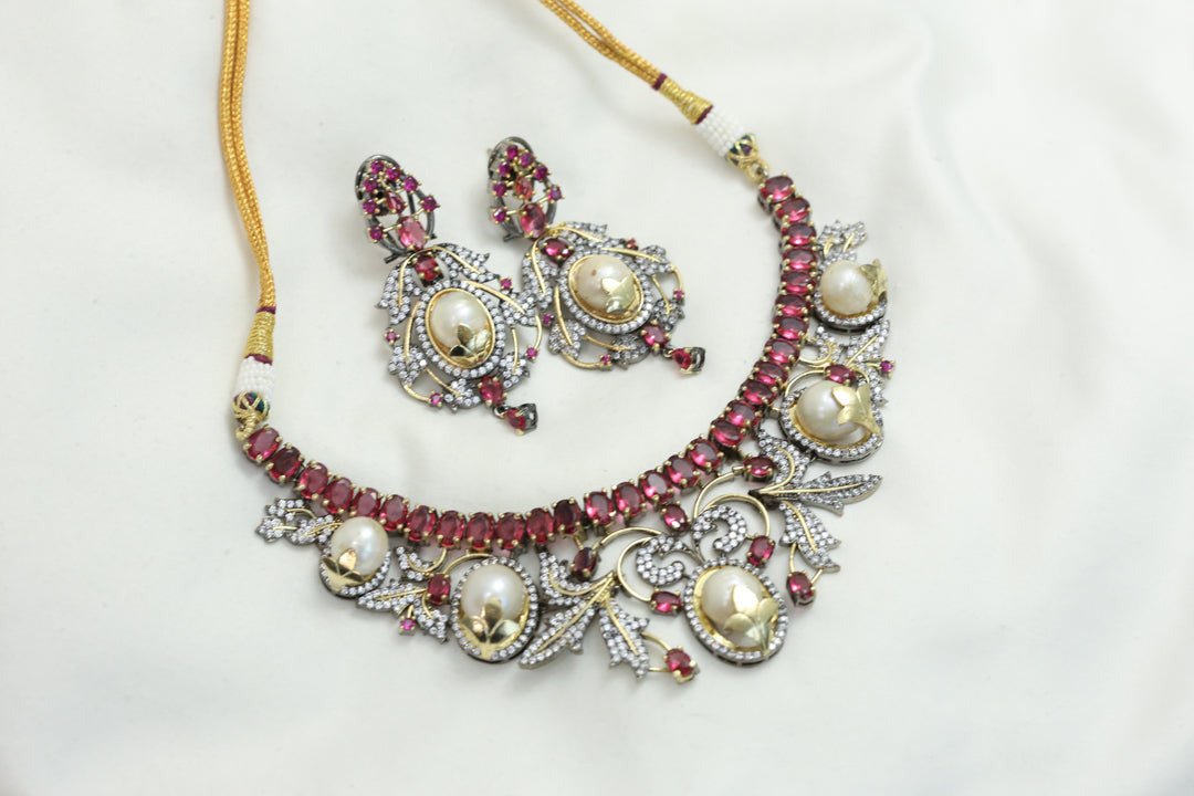 Victorian Barouqe Pearls Brick Red Necklace Set