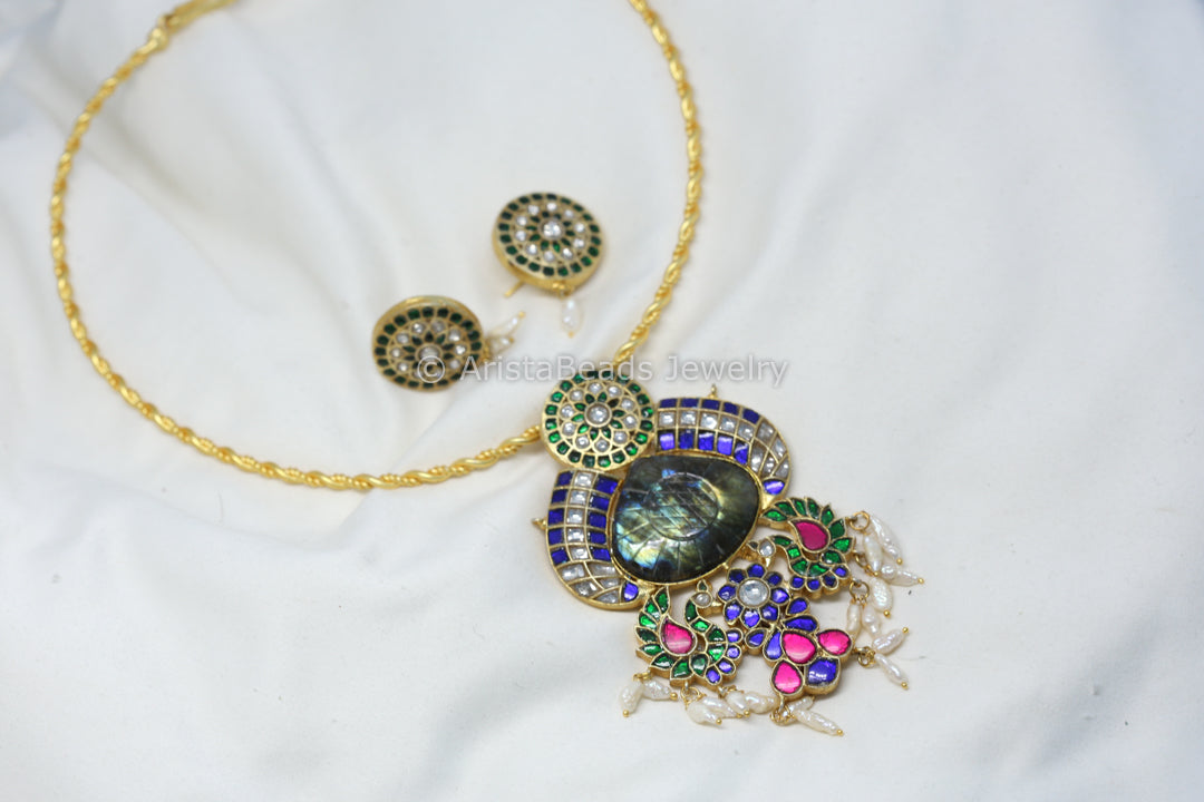 Jadau Fusion Hasli Necklace Set - Carved Labradorite (Removable)