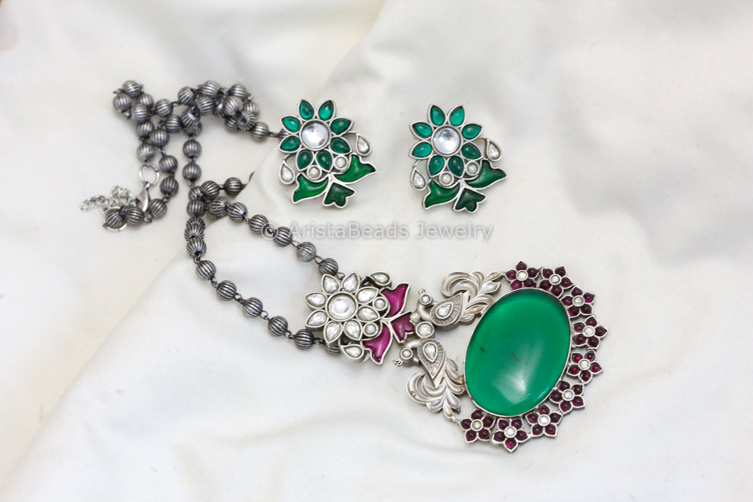 Kundan & Green Monalisa Stone Necklace