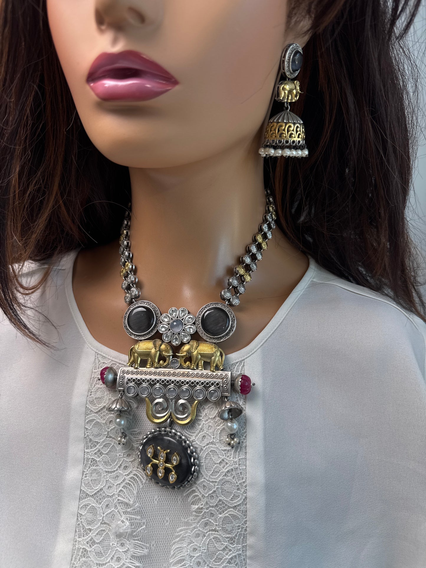 Seerat Silver Look Dual Tone Necklace Set - Gray