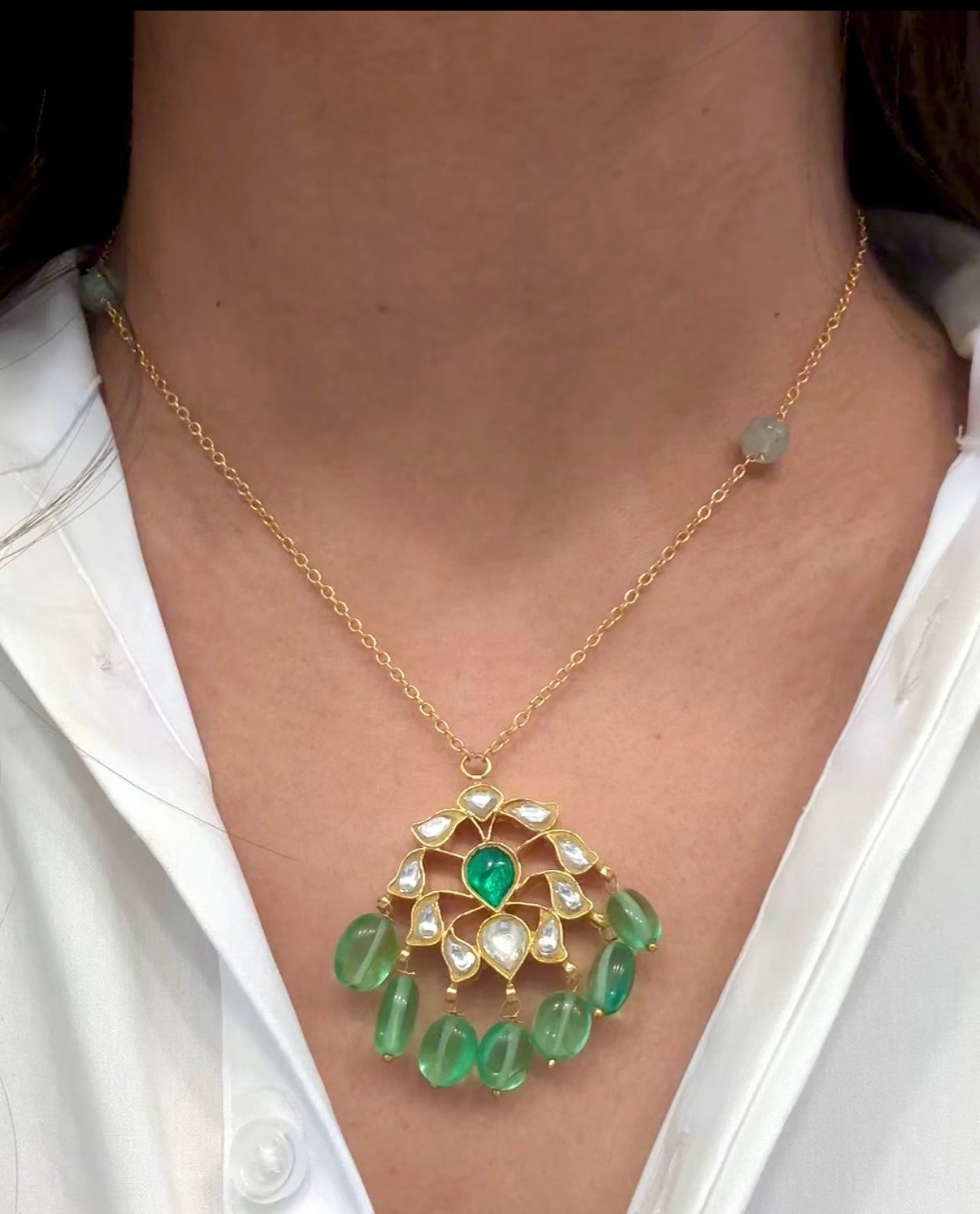 Shruti Dainty Kundan Necklace - Clear