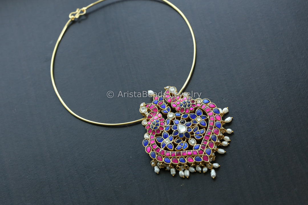 Jadau Kundan Pendant Hasli Necklace