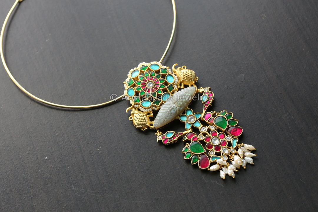 Jadau Fusion Pendant - Carved Labradorite (Removable Hasli)