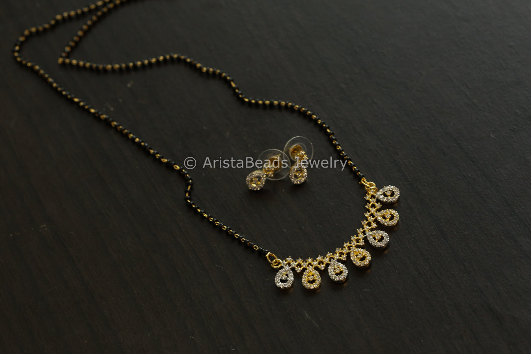Black Bead Gold Necklace - Stye 6