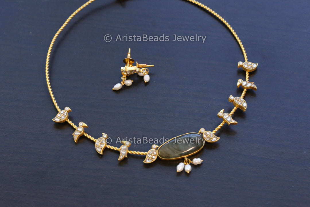 Dainty Labradorite Jadau Hasli Necklace