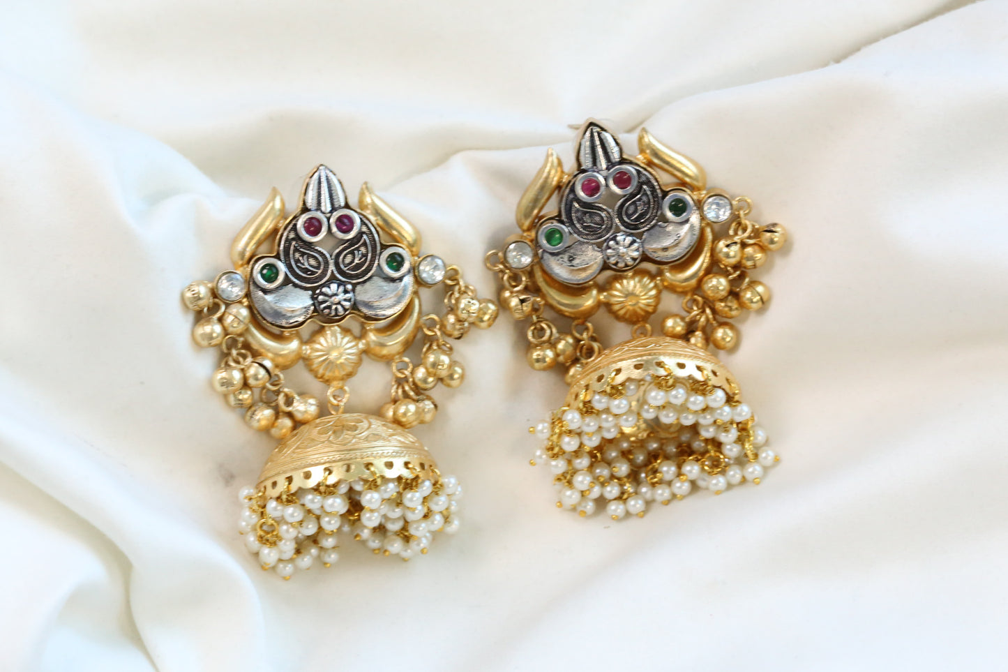 Fusion Kundan Dualtone Jhumka- Gold