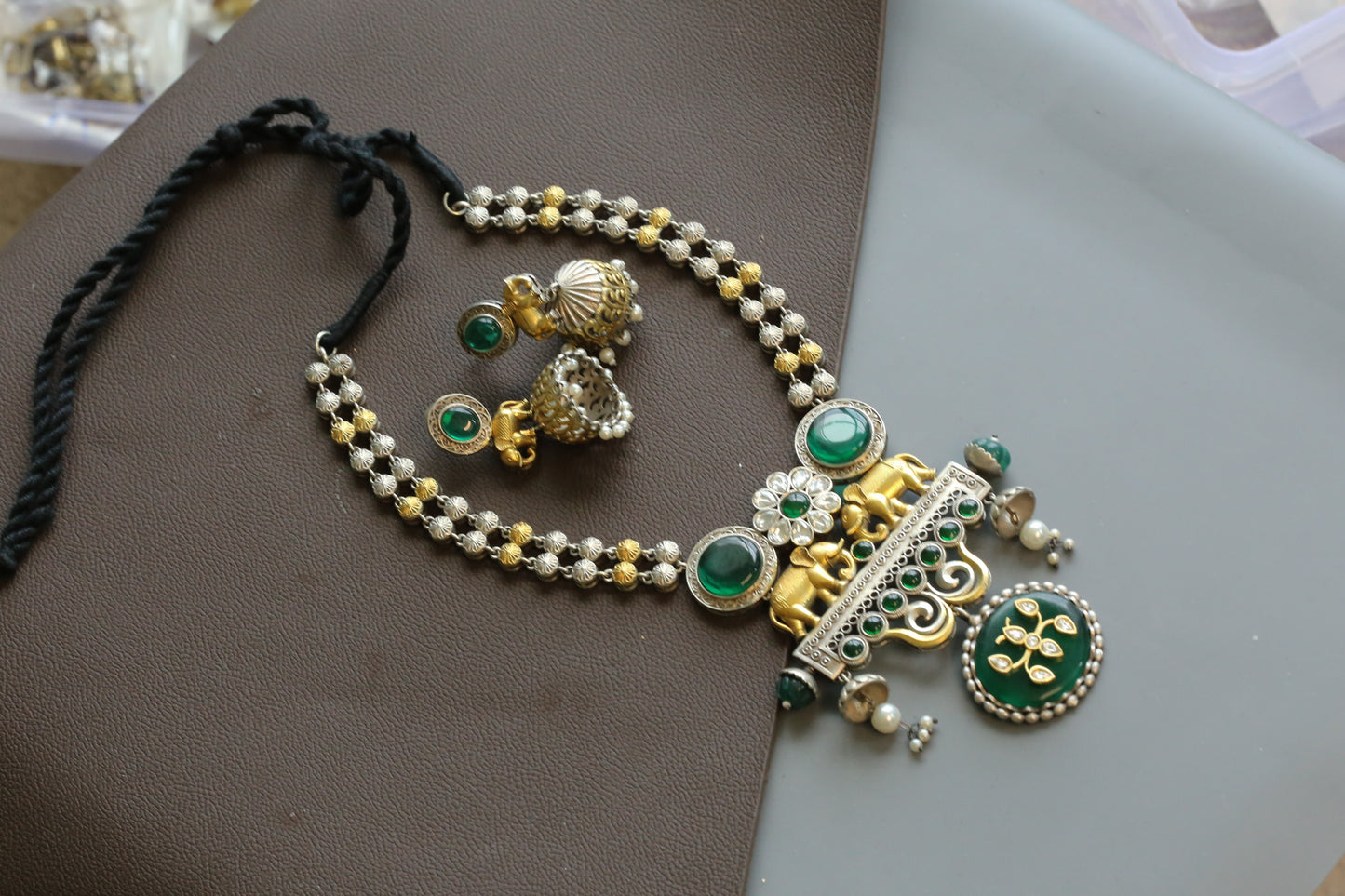 Seerat Silver Look Dual Tone Necklace Set - Green