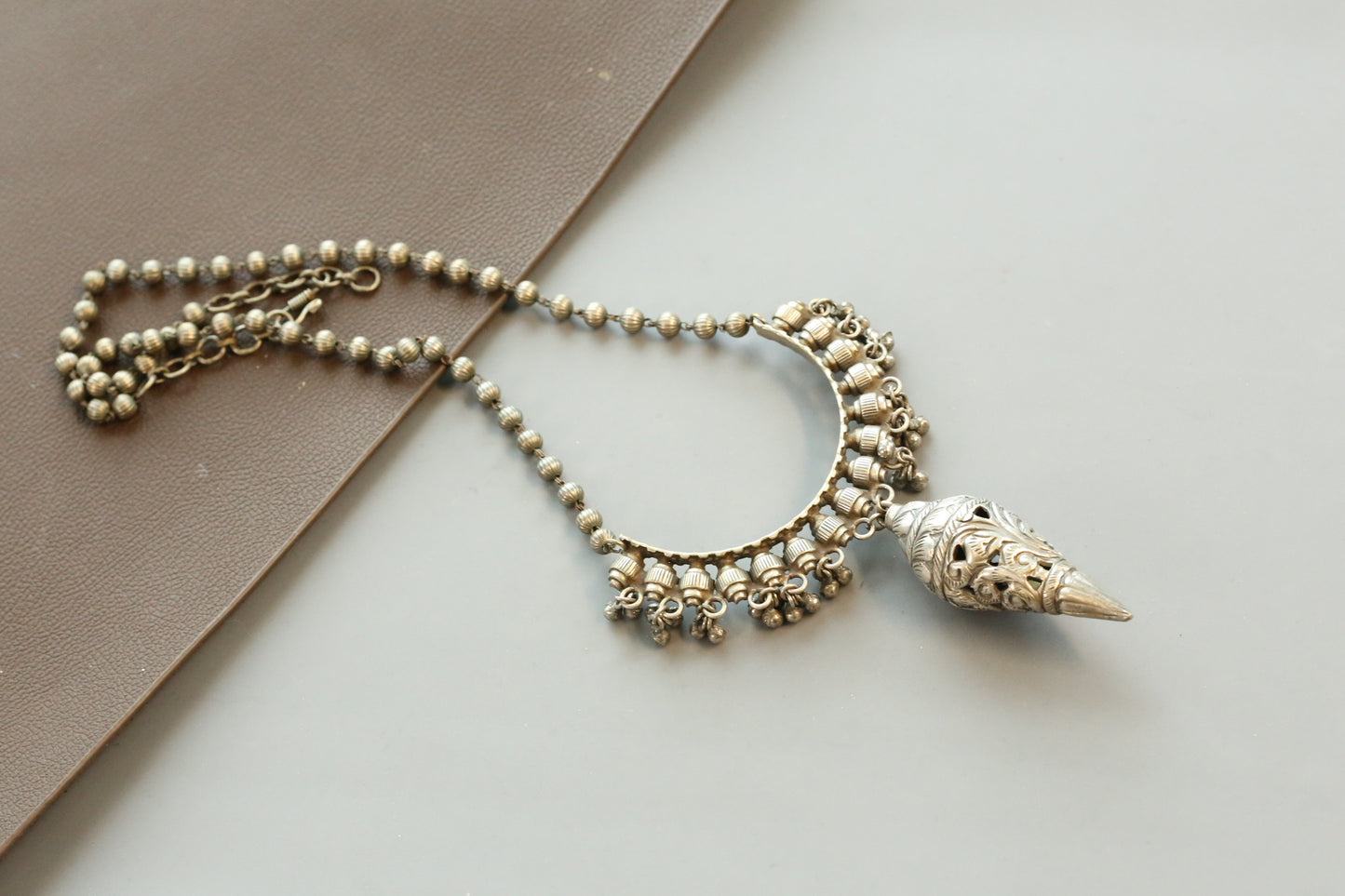Oxidized Shankh Pendant