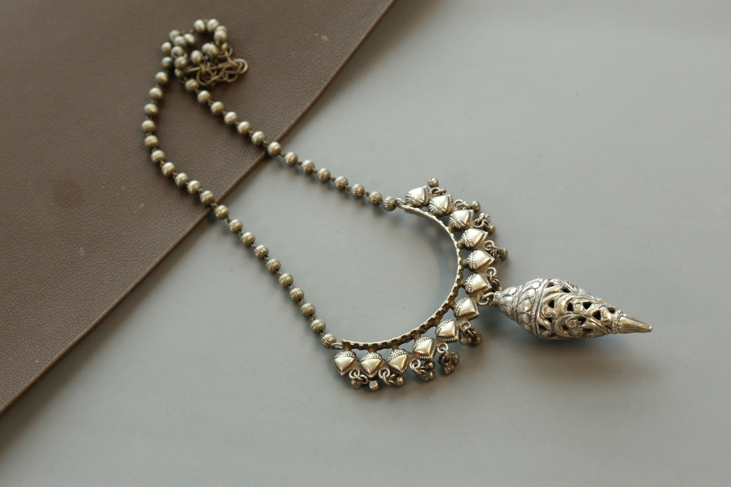 Oxidized Shankh Pendant