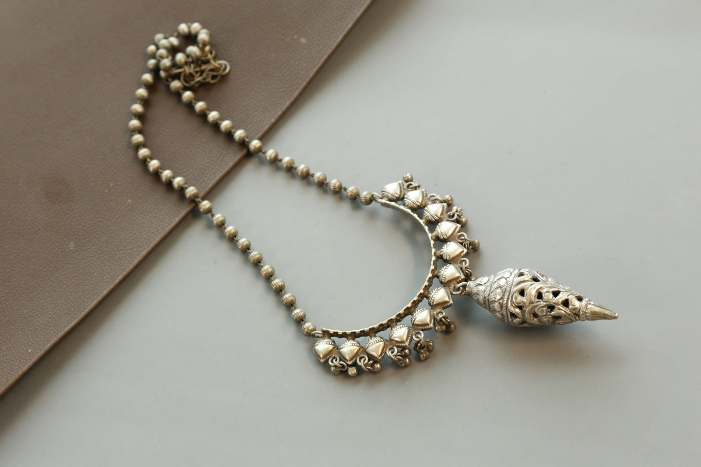 Oxidized Shankh Pendant
