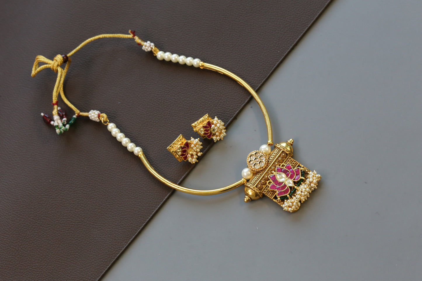 Dainty Jadau Hasli Necklace Set