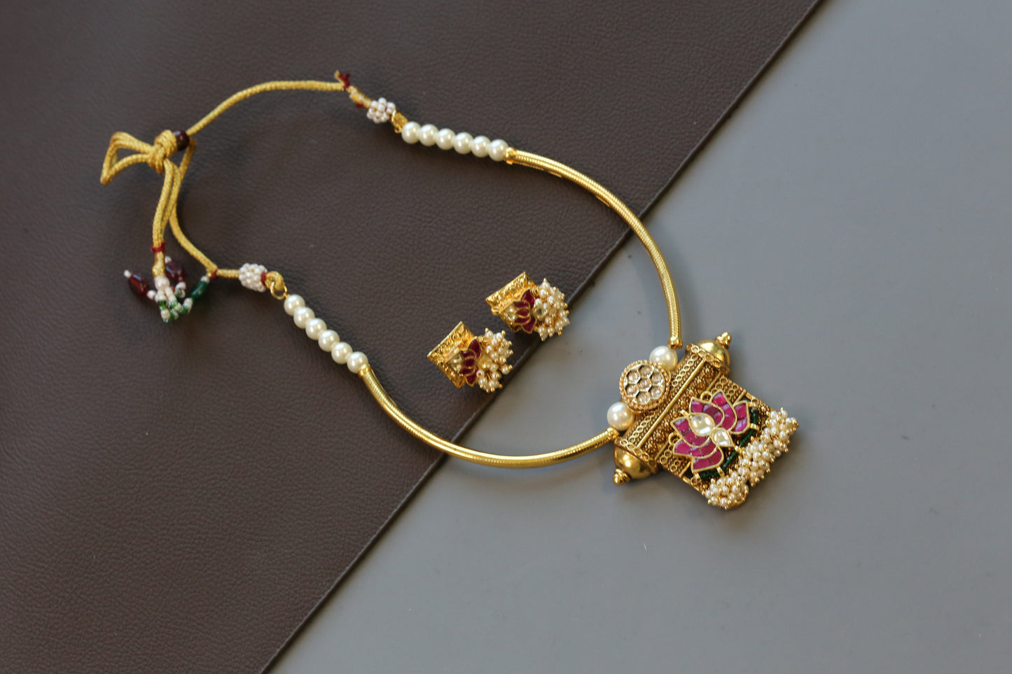 Dainty Jadau Hasli Necklace Set
