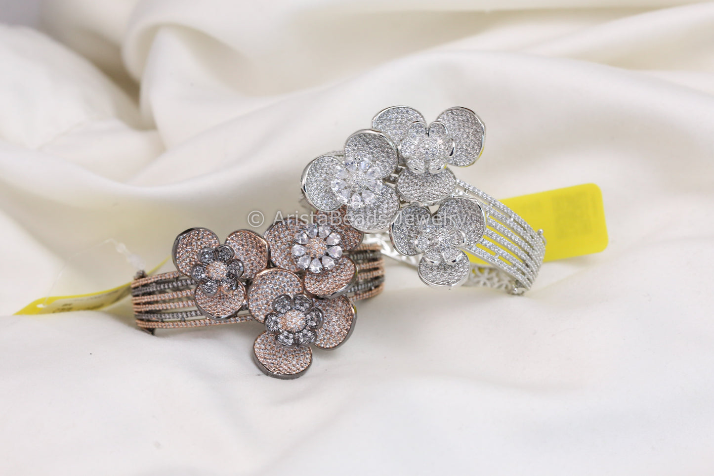 Contemporary CZ Bracelet Bangle(Openable)