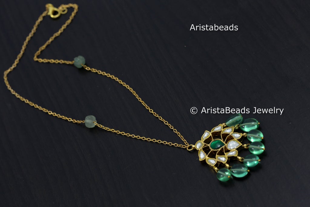 Shruti Dainty Kundan Necklace - Clear