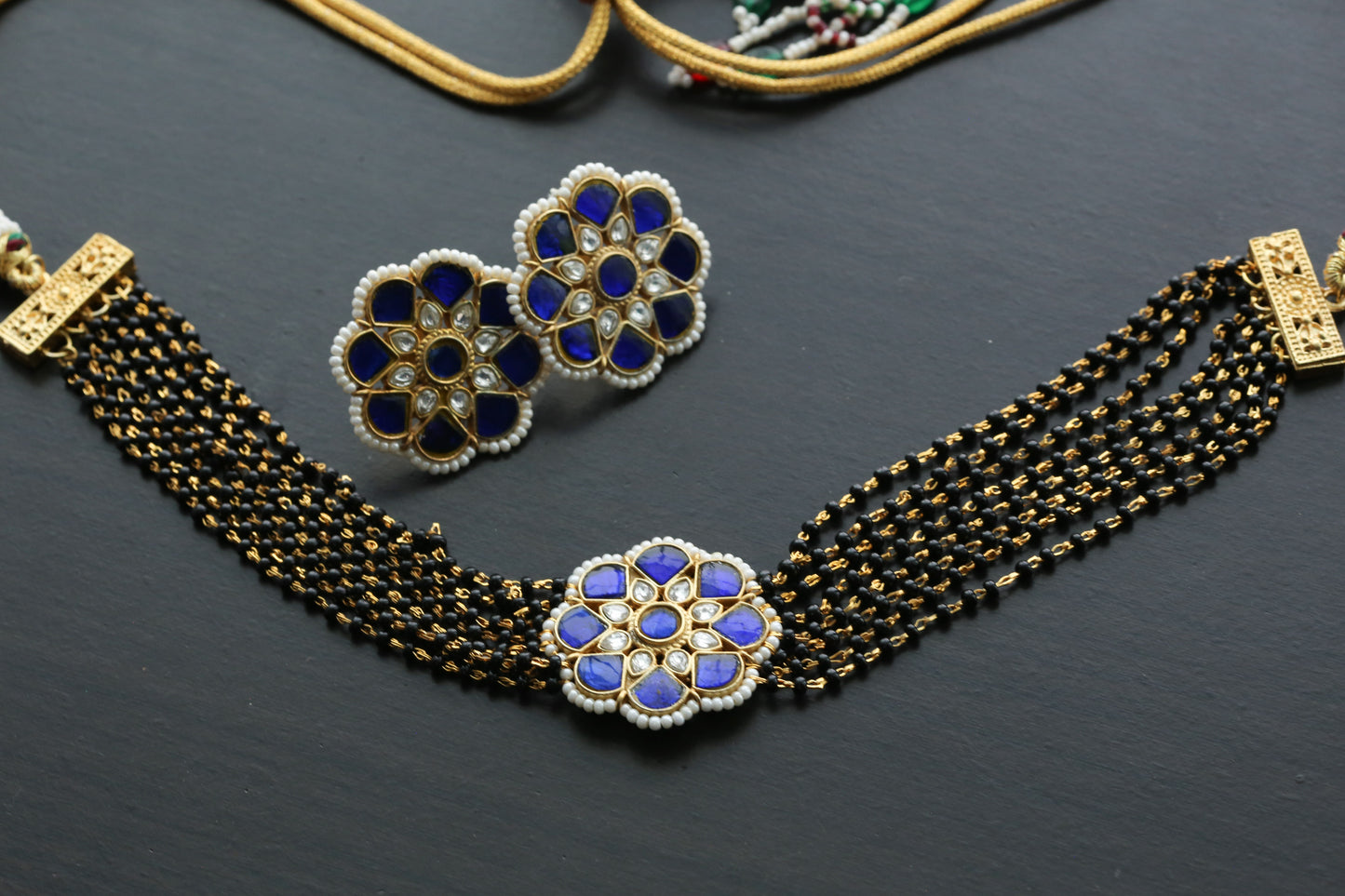 Black Bead Jadau Necklace Set - Blue
