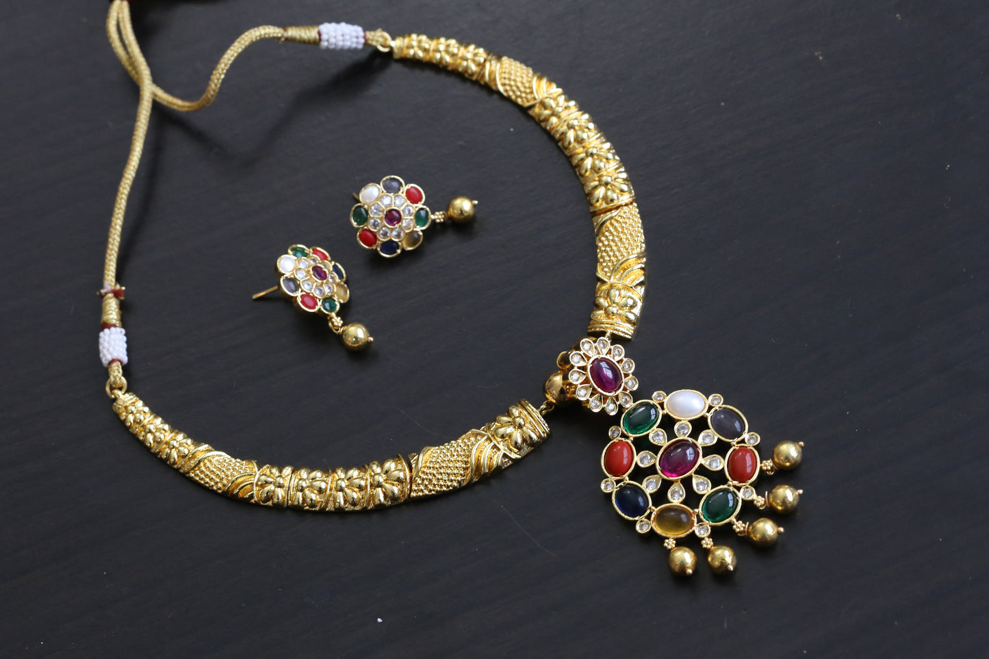 Hasli Navratan Necklace Set