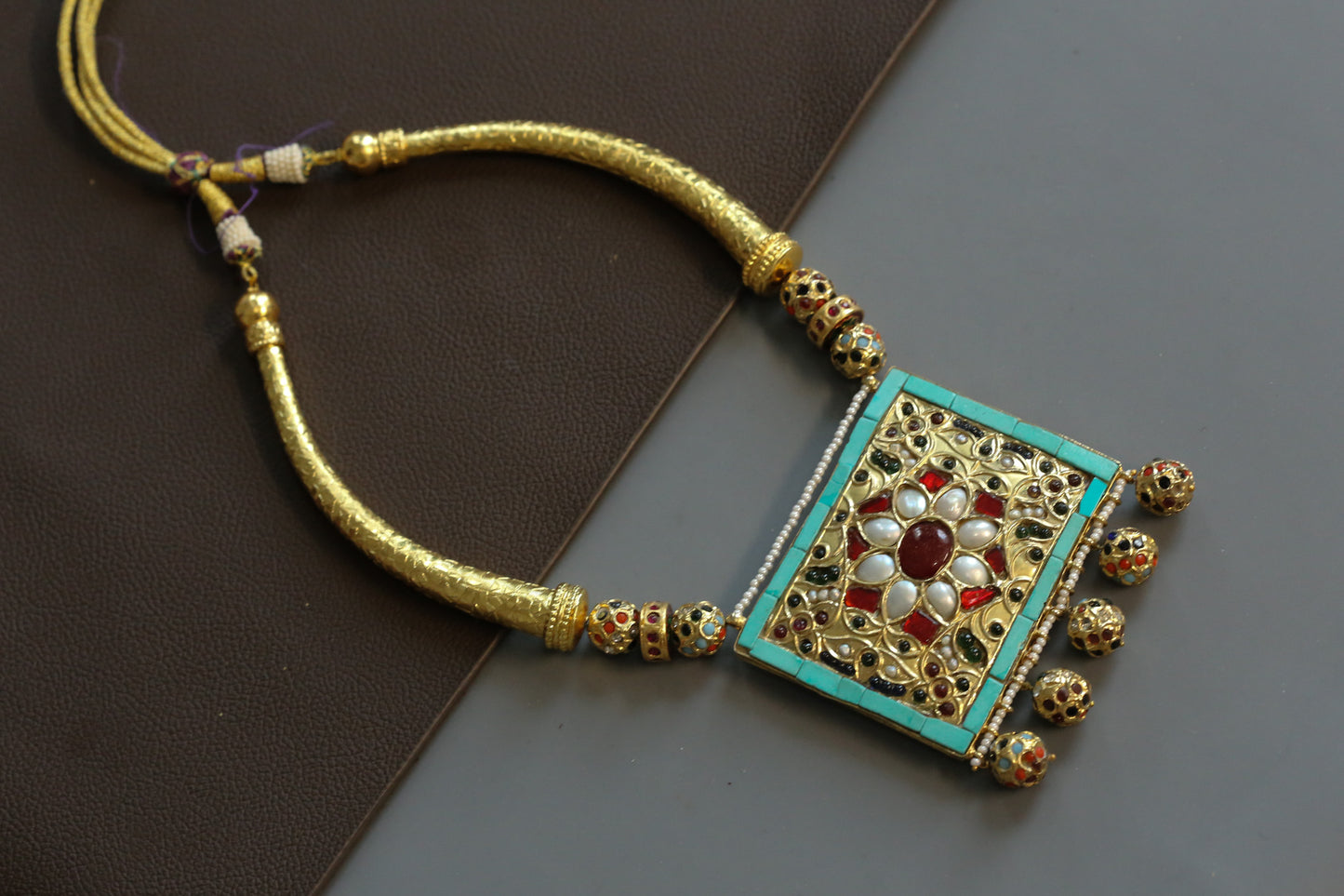 Jadai Work Hasli Necklace - Style 1