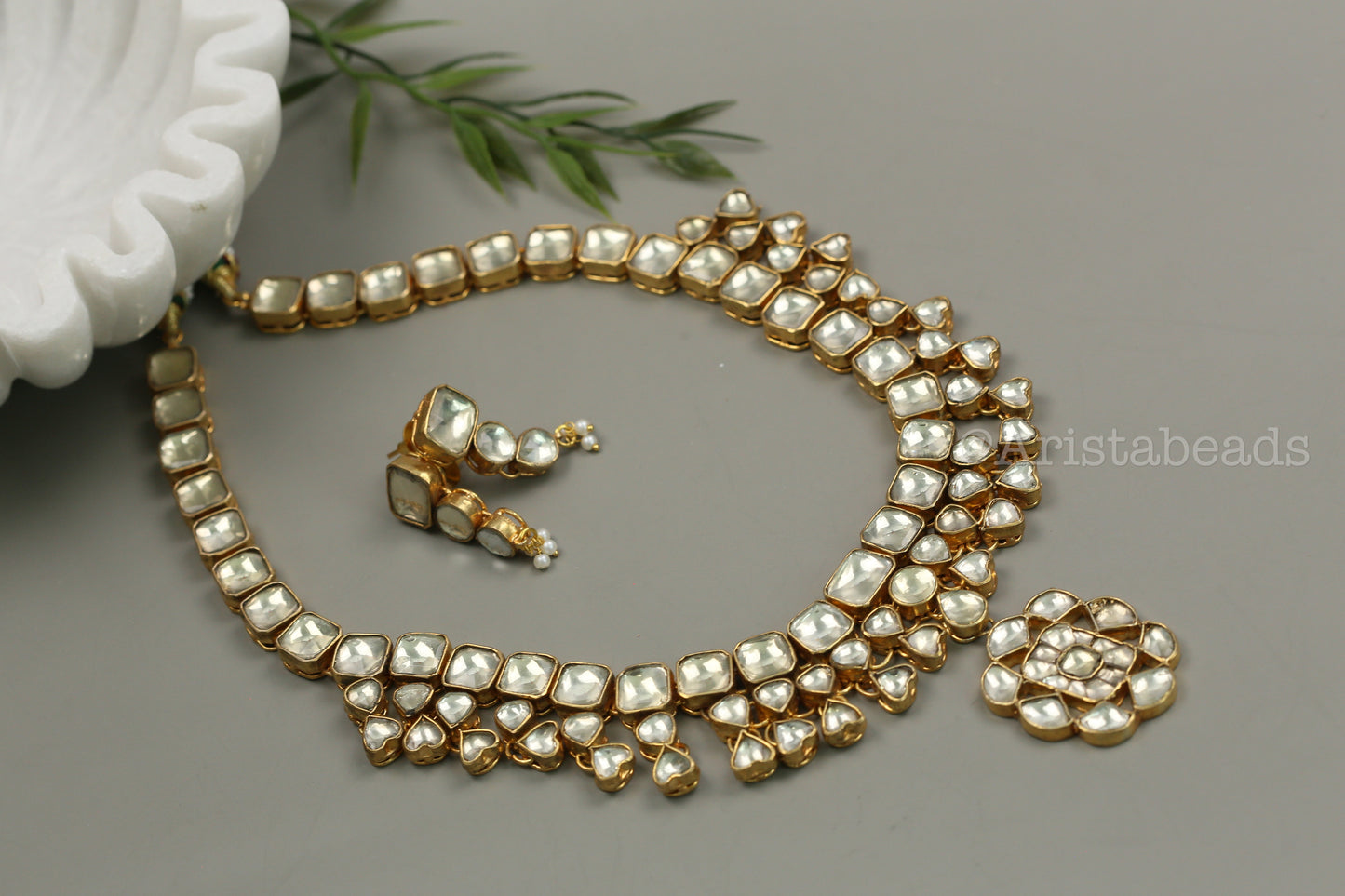 Aafreen Vintage Look Gold Foil Kundan Necklace (V102-09)