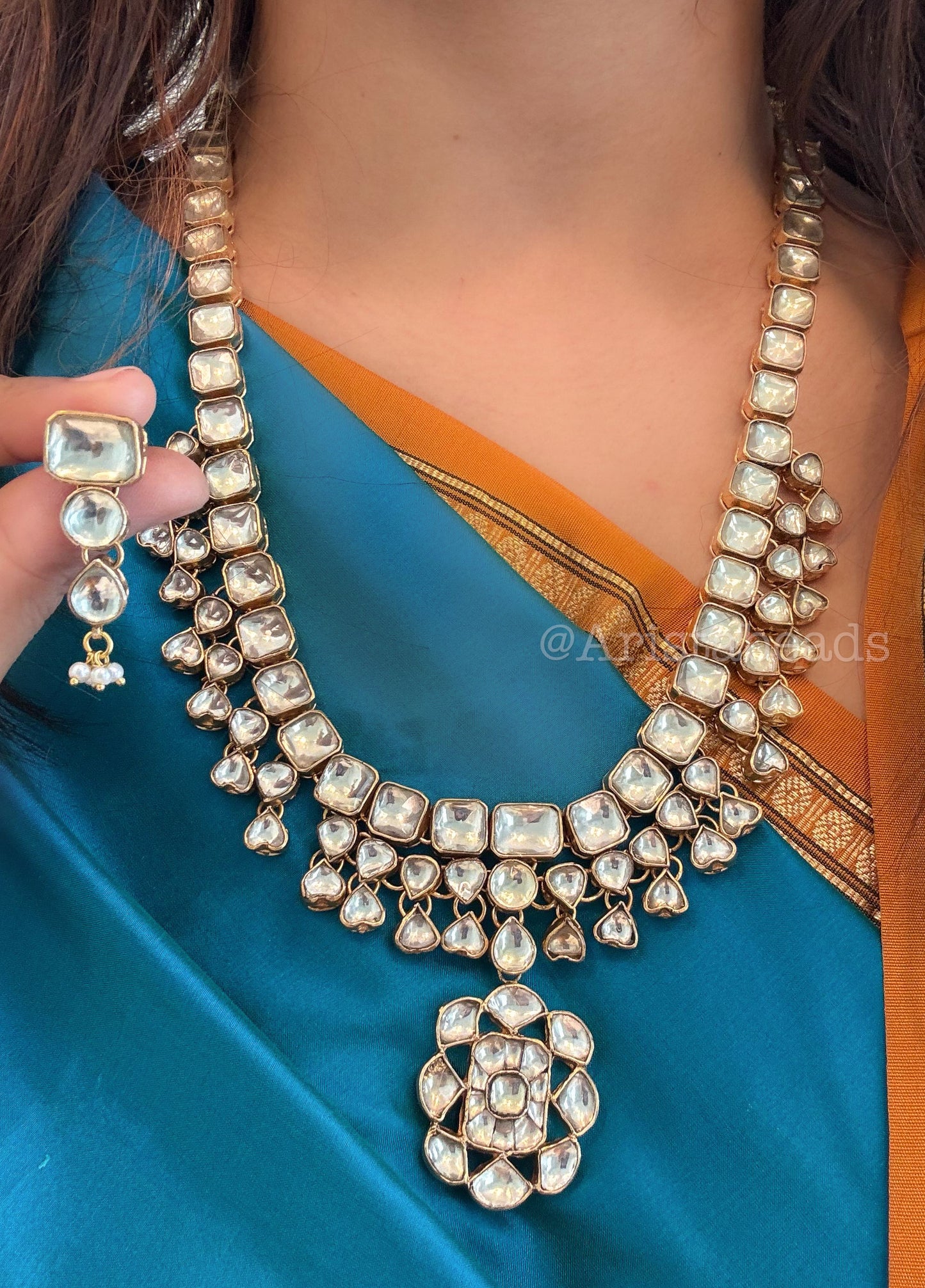 Aafreen Vintage Look Gold Foil Kundan Necklace (V102-09)