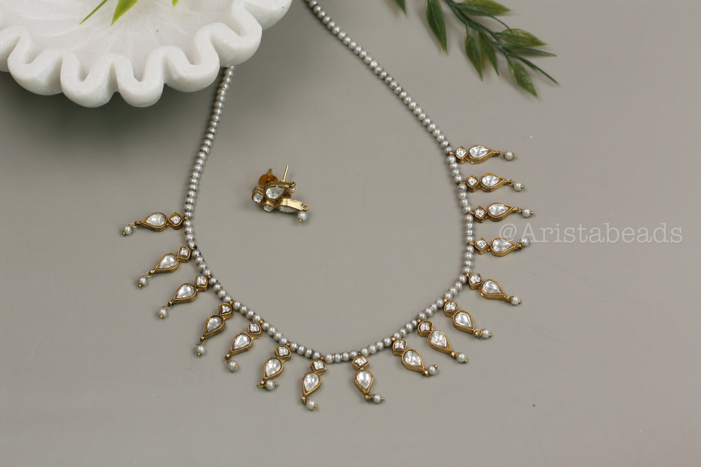 Ahana Vintage Look Kundan Necklace Set
