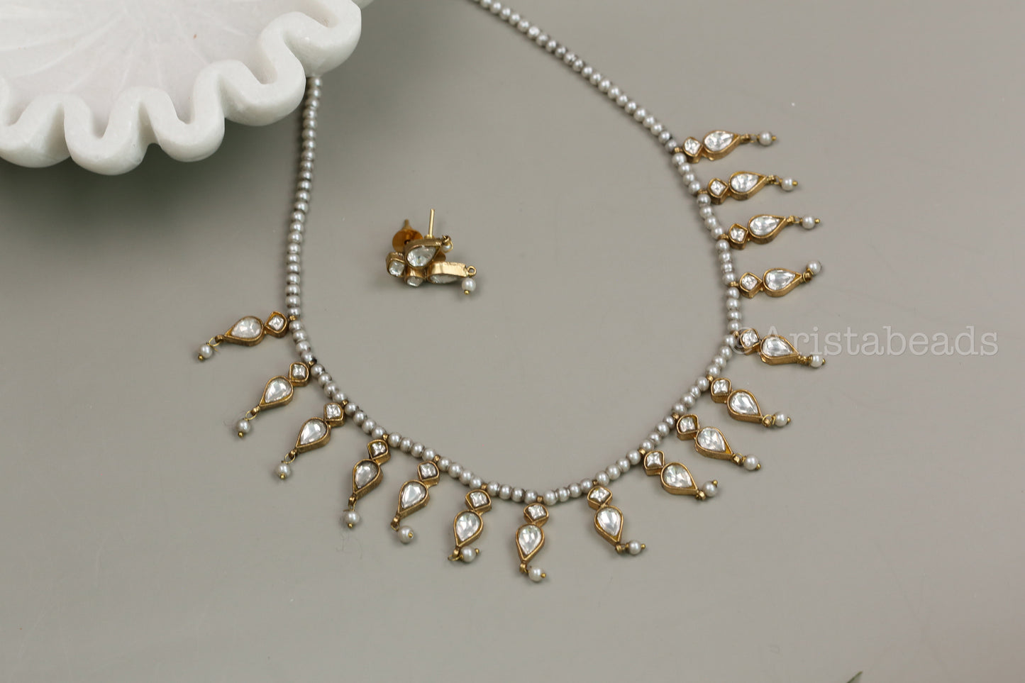 Ahana Vintage Look Kundan Necklace Set