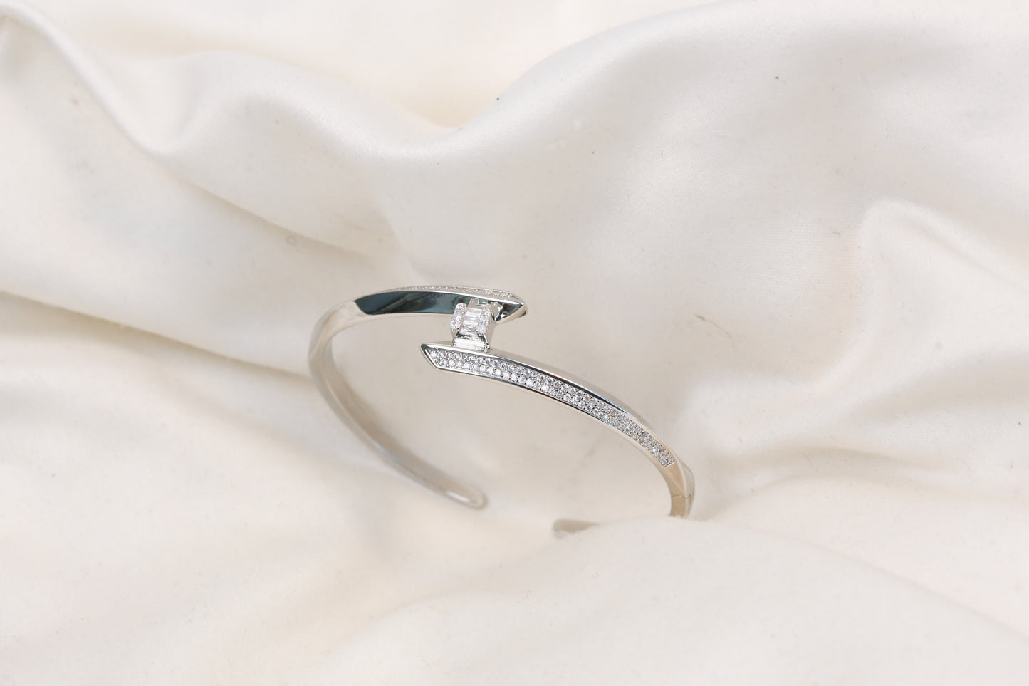 Openable Nano CZ Bracelet - ABJ-B101-18