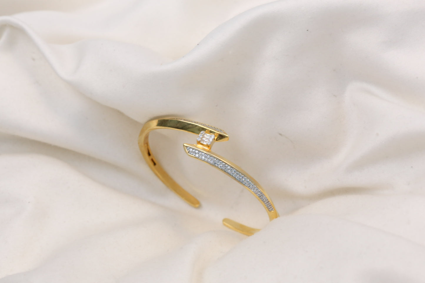 Openable Nano CZ Bracelet - ABJ-B101-18