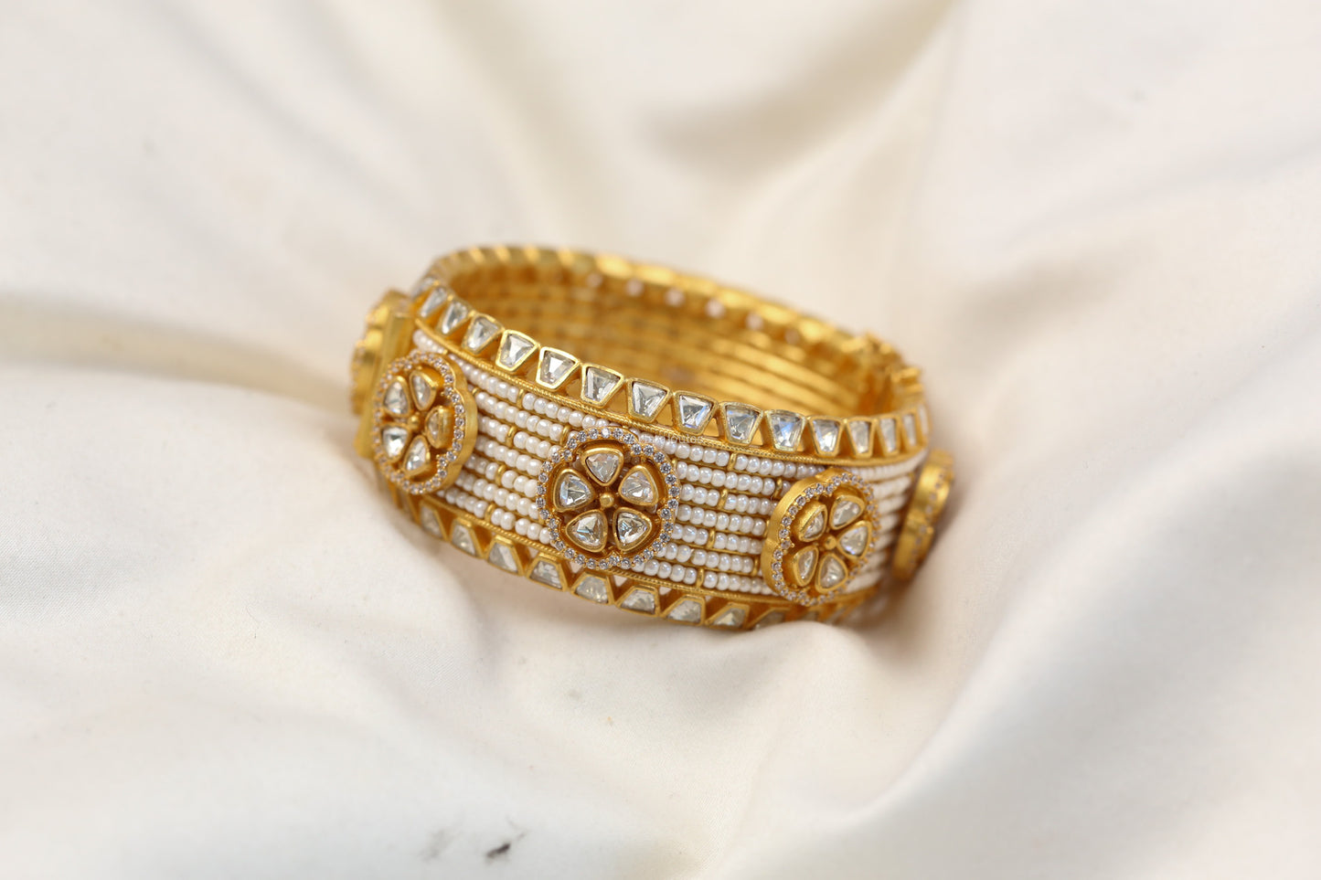 Handmade Raag Pearl & Real Moissanite Bangle Bracelet (2.2)