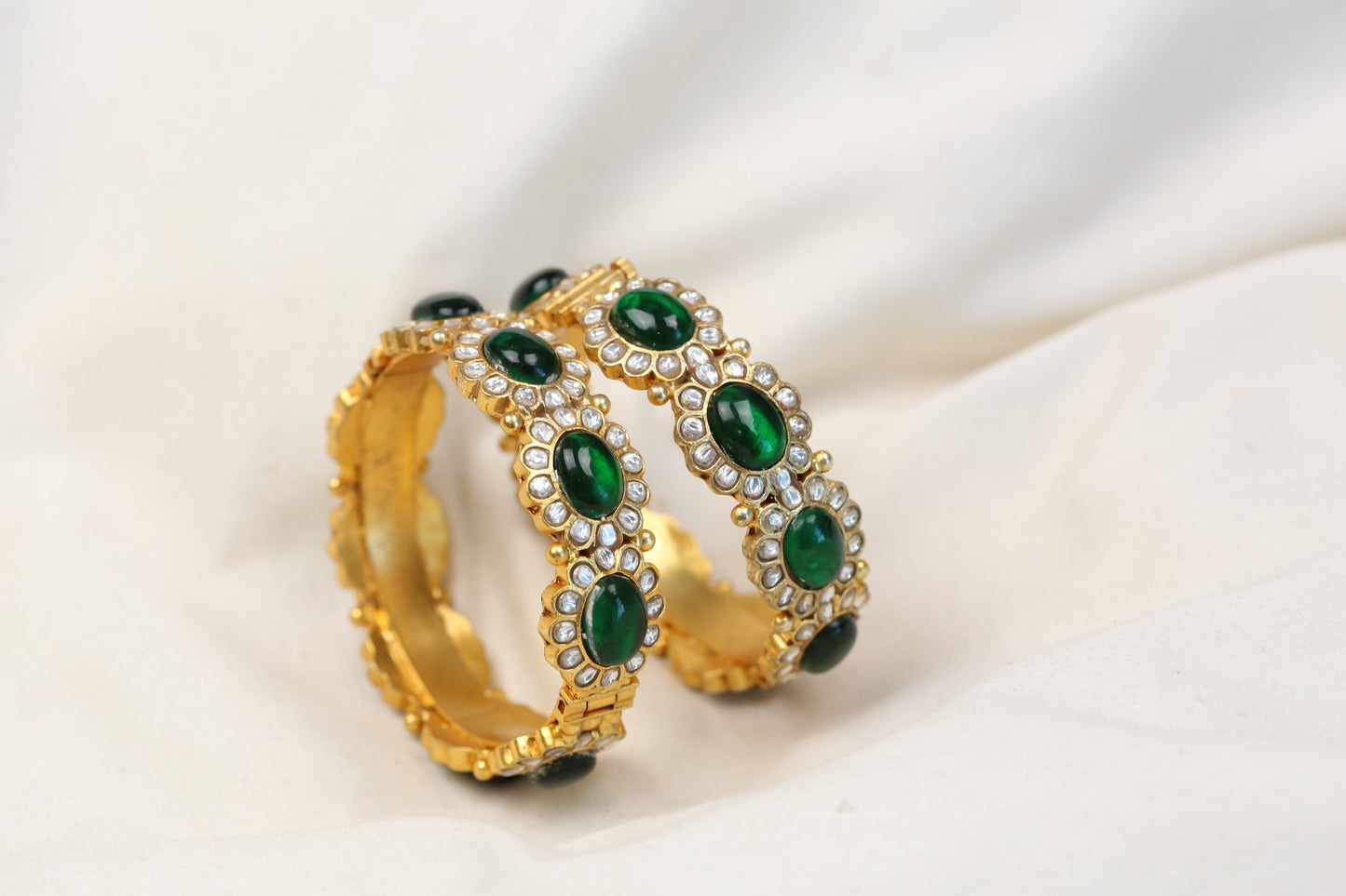 Gargi Green Pota & Jadau Kundan Bangle Set (2.4)