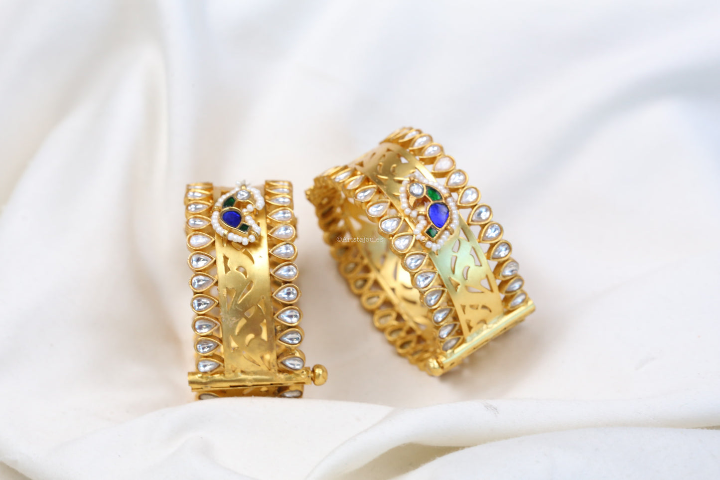 Sunehri Gold Plated Kundan Bangle Set (Openable) - Style 2