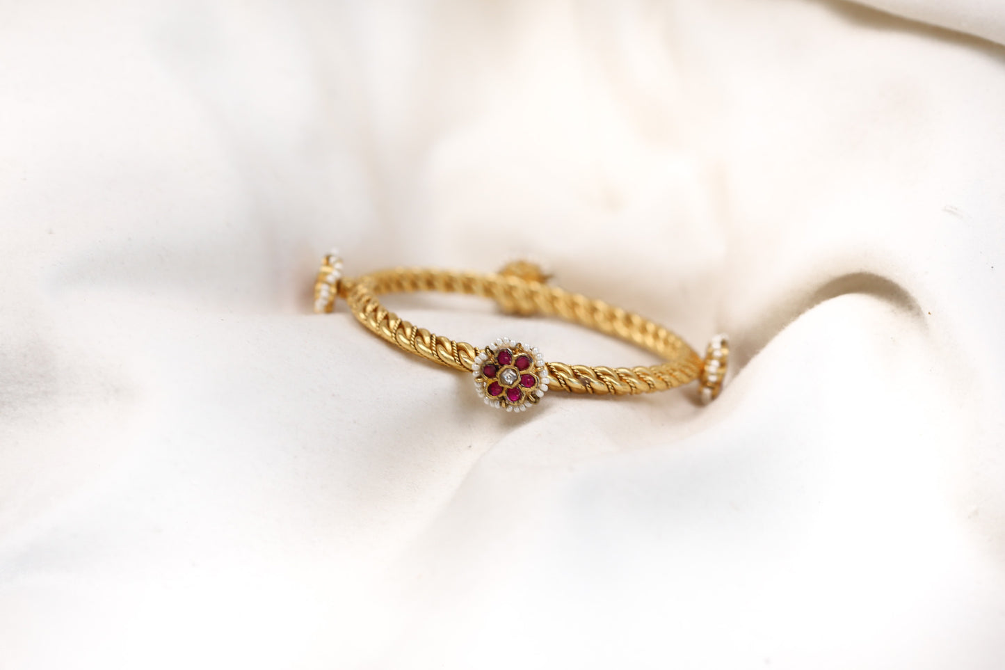 Handmade Jadau Bangle Bracelet (2.4 Openable) - Style 1