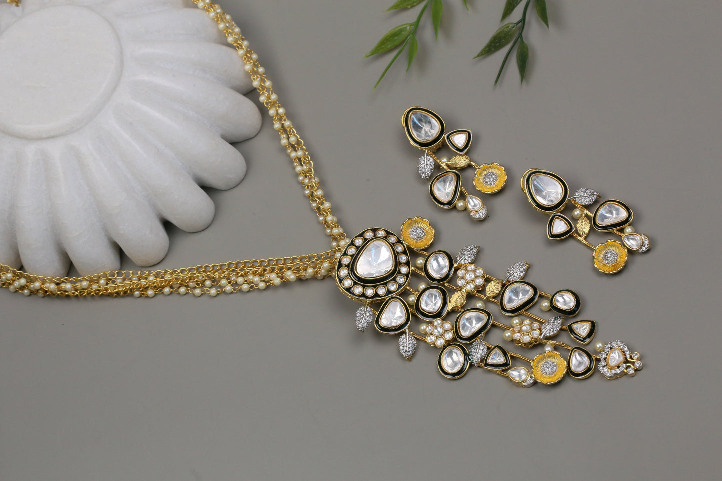 Noor Premium Contemporary Uncut Kundan Set - Black