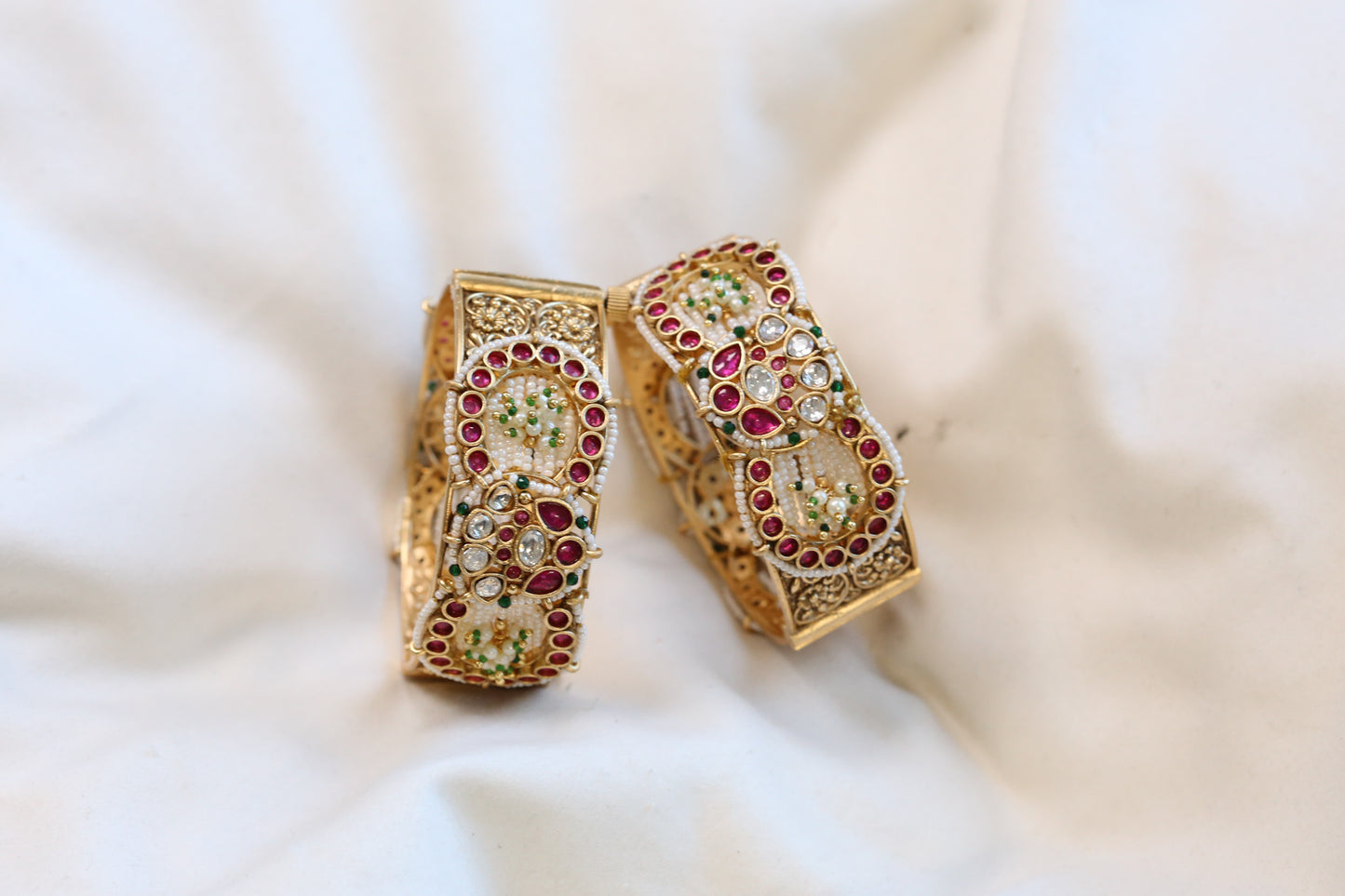 Antique Gold Kundan & Pearls Bangle Set (Openable)