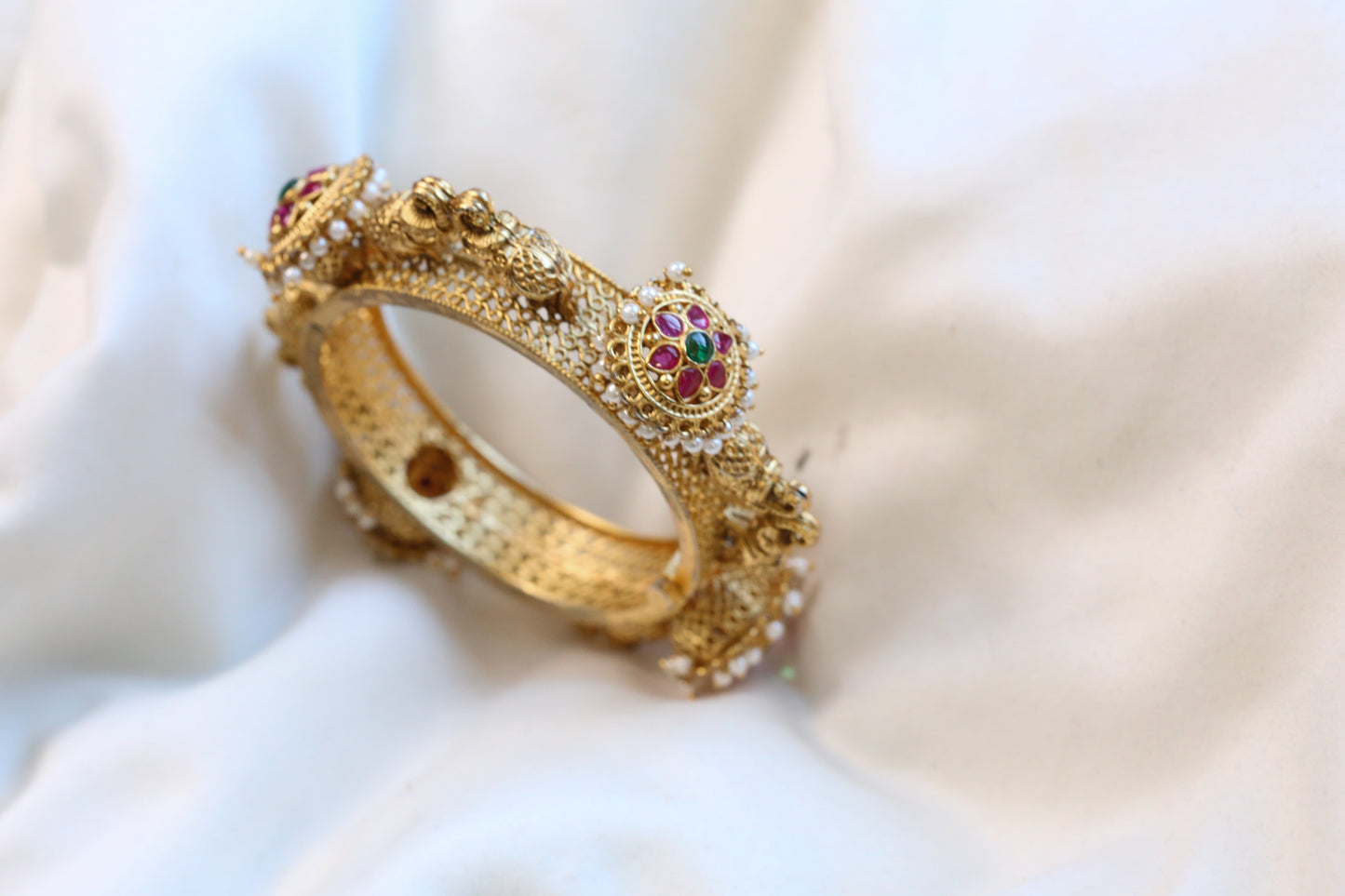 Gajraaj Kemp Stones Pacheli Bangle (Openable)