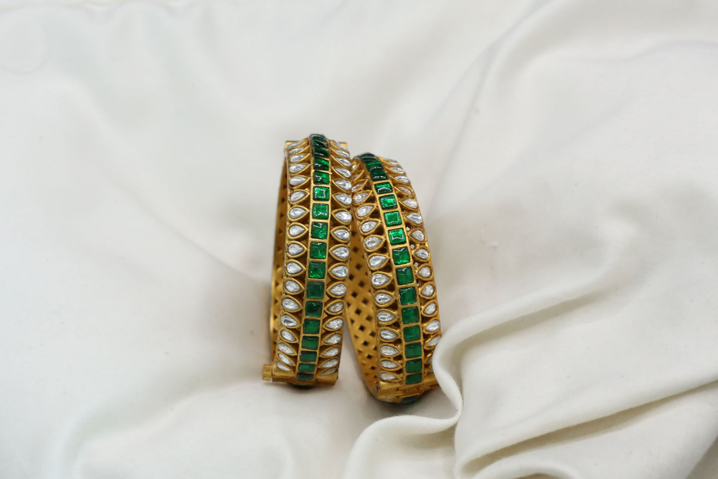 Maithili Jadau Kundan Bangle (2.4 openable)) - Clear Green