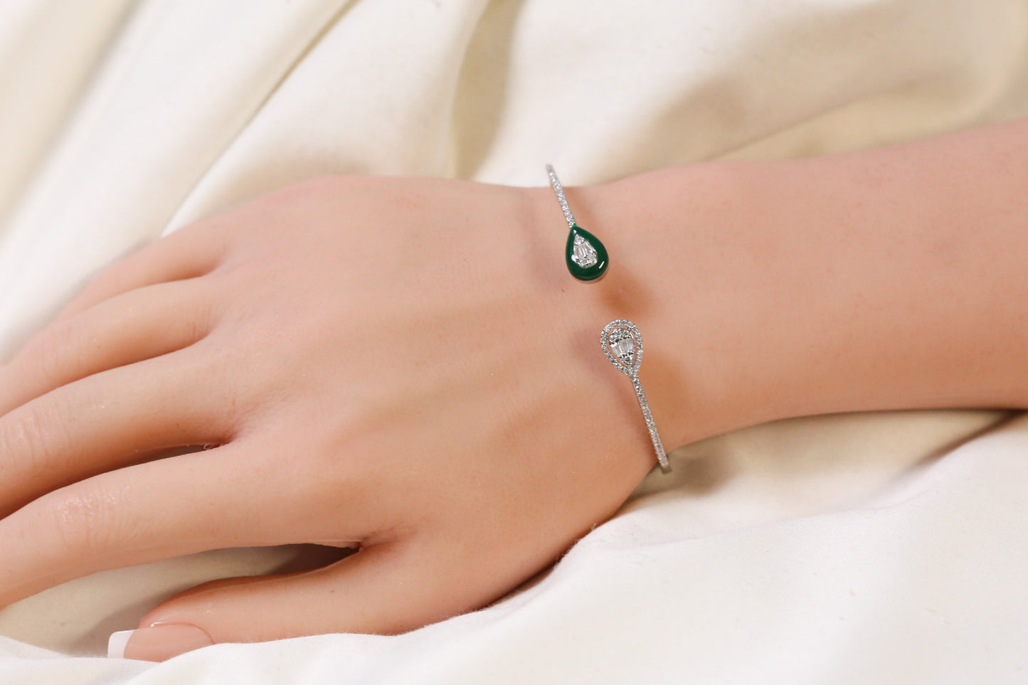 Som Openable Micro CZ Silver Bracelet- Green