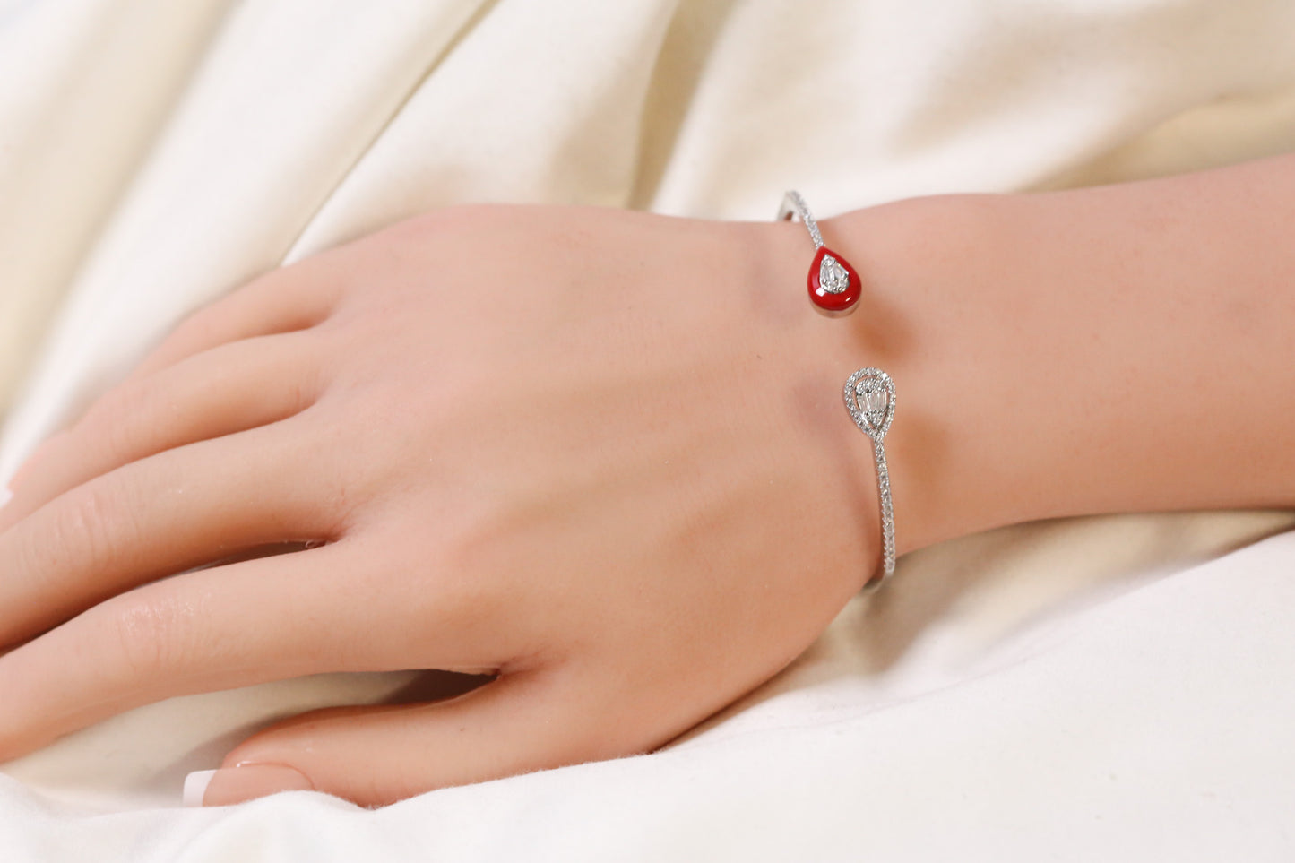 Som Openable Micro CZ Silver Bracelet- Red