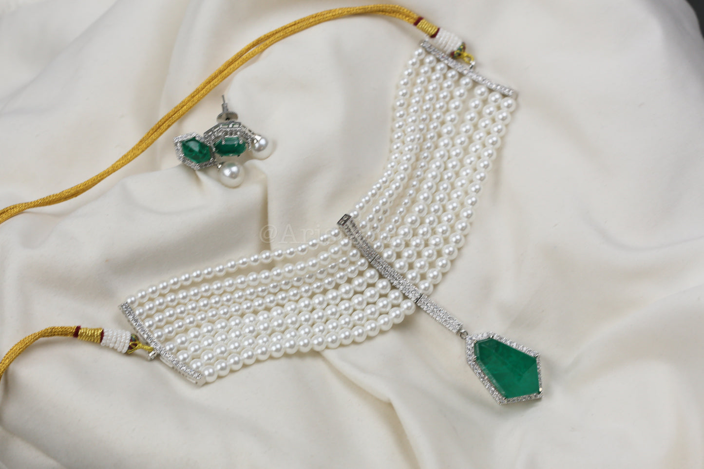 Shilpa Doublet Pearl Choker Set - Green