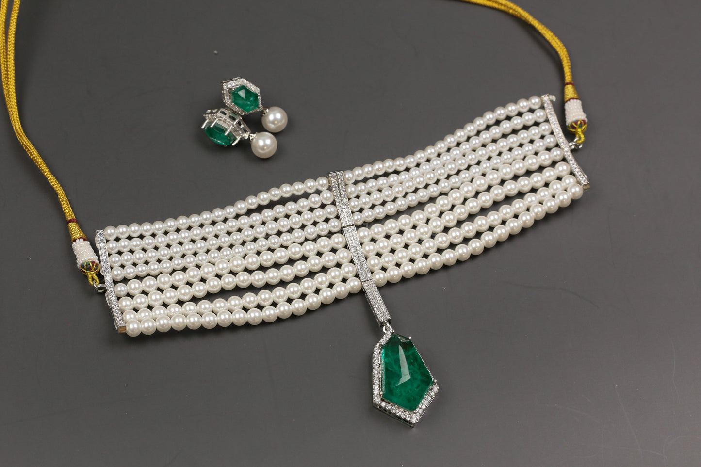 Shilpa Doublet Pearl Choker Set - Green