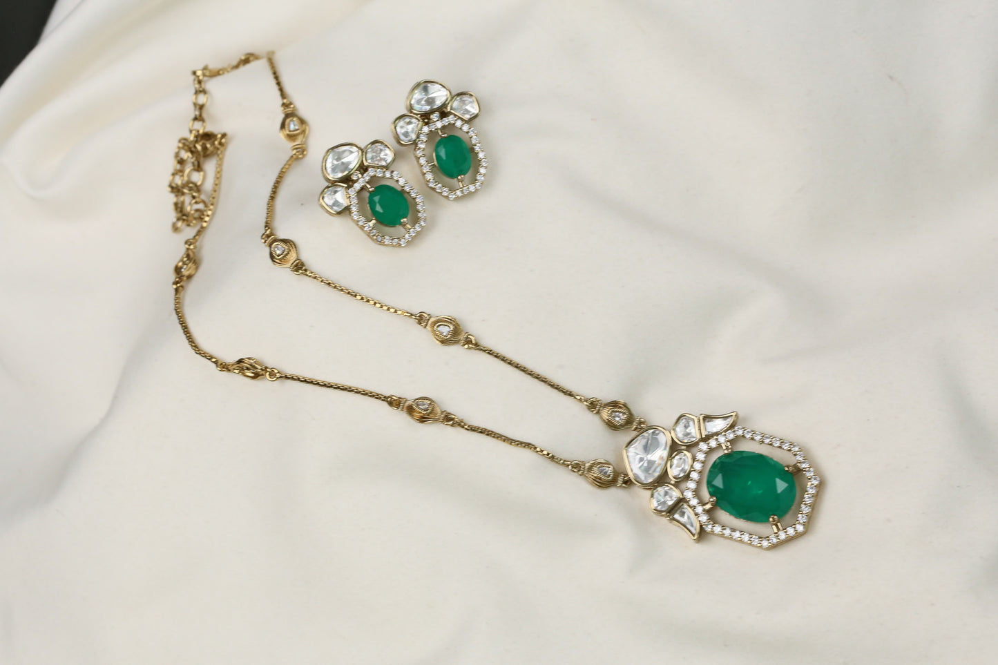 Maya Green Doublet & Uncut Polki Necklace Set