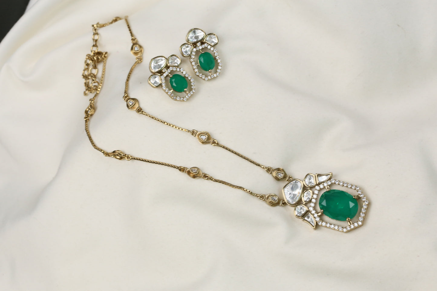 Maya Green Doublet & Uncut Polki Necklace Set