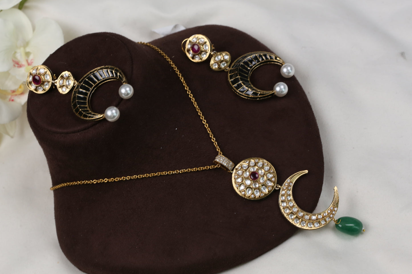 Kareena Kundan Enamel Necklace Set