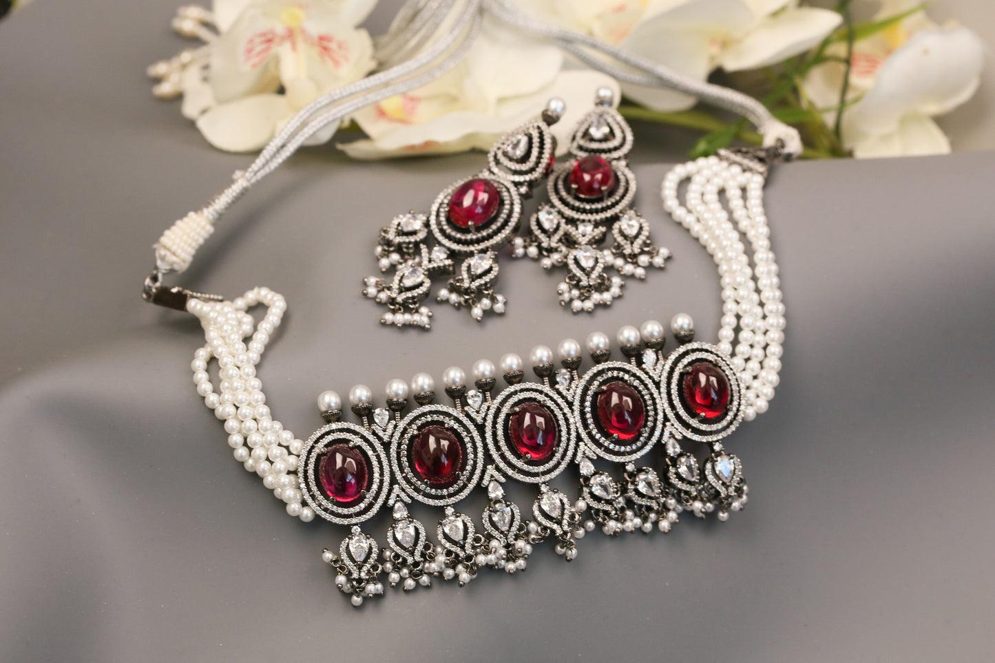 Victorian Pota Doublet Choket Set - Red